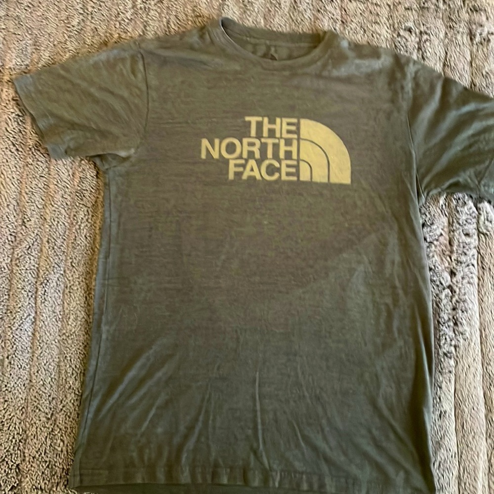 North Face t shirt